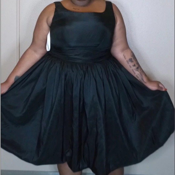 Azazie Dresses & Skirts - Formal Black Flirty Gown